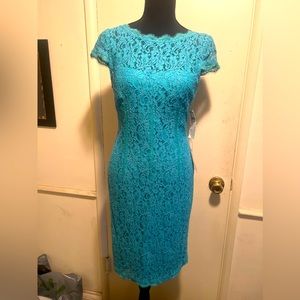 Adrianna Papell green lace dress size 6
